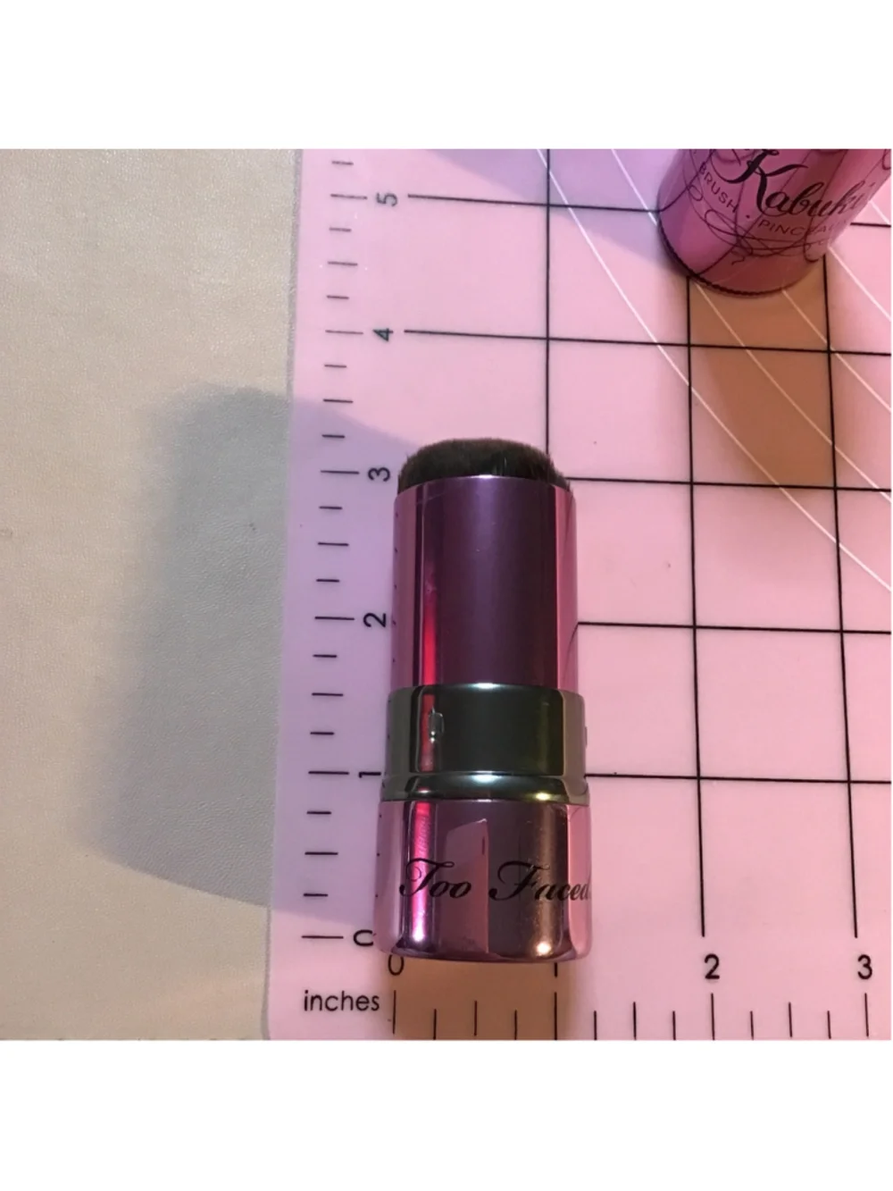 Too Faced Kabuki Makeup Brush Pink Black
